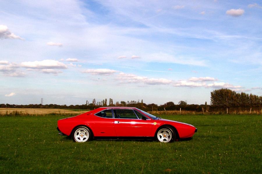  Ferrari 308 GT4 1975 года  (фото 32 из 35)